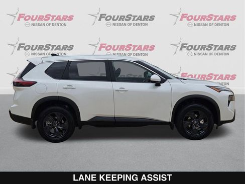New 2026 Nissan Rogue SV FWD image 3