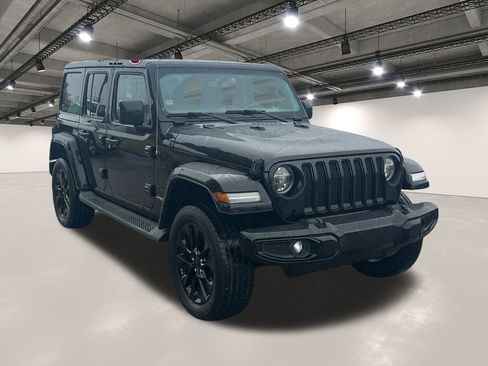 Used 2021 Jeep Wrangler Unlimited Sahara image 2