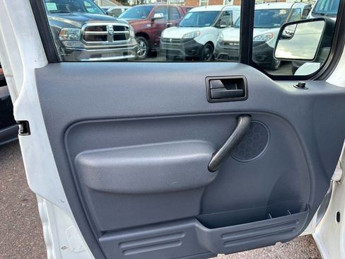 Used 2012 Ford Transit Connect XLT image 10