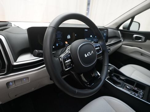 Used 2024 Kia Sorento S w/ Panoramic Sunroof Package AWD/4WD image 8