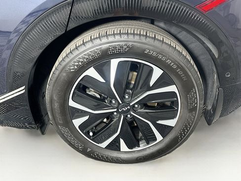 Used 2024 Kia EV6 Wind w/ Wind Technology Package RWD image 11