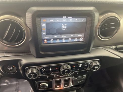 Used 2021 Jeep Wrangler Sport image 13