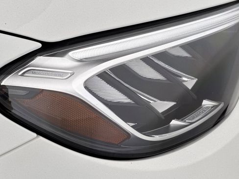 Certified 2024 Mercedes-Benz GLC 43 AMG 4MATIC image 11