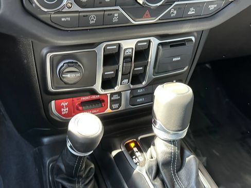 New 2026 Jeep Wrangler Unlimited Rubicon AWD/4WD image 22