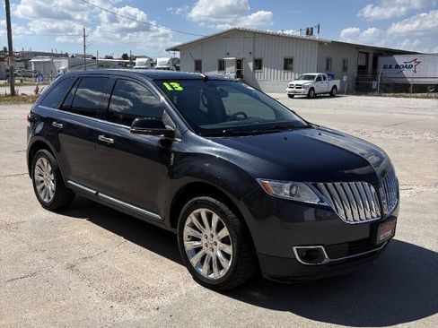 Used 2013 Lincoln MKX AWD image 1
