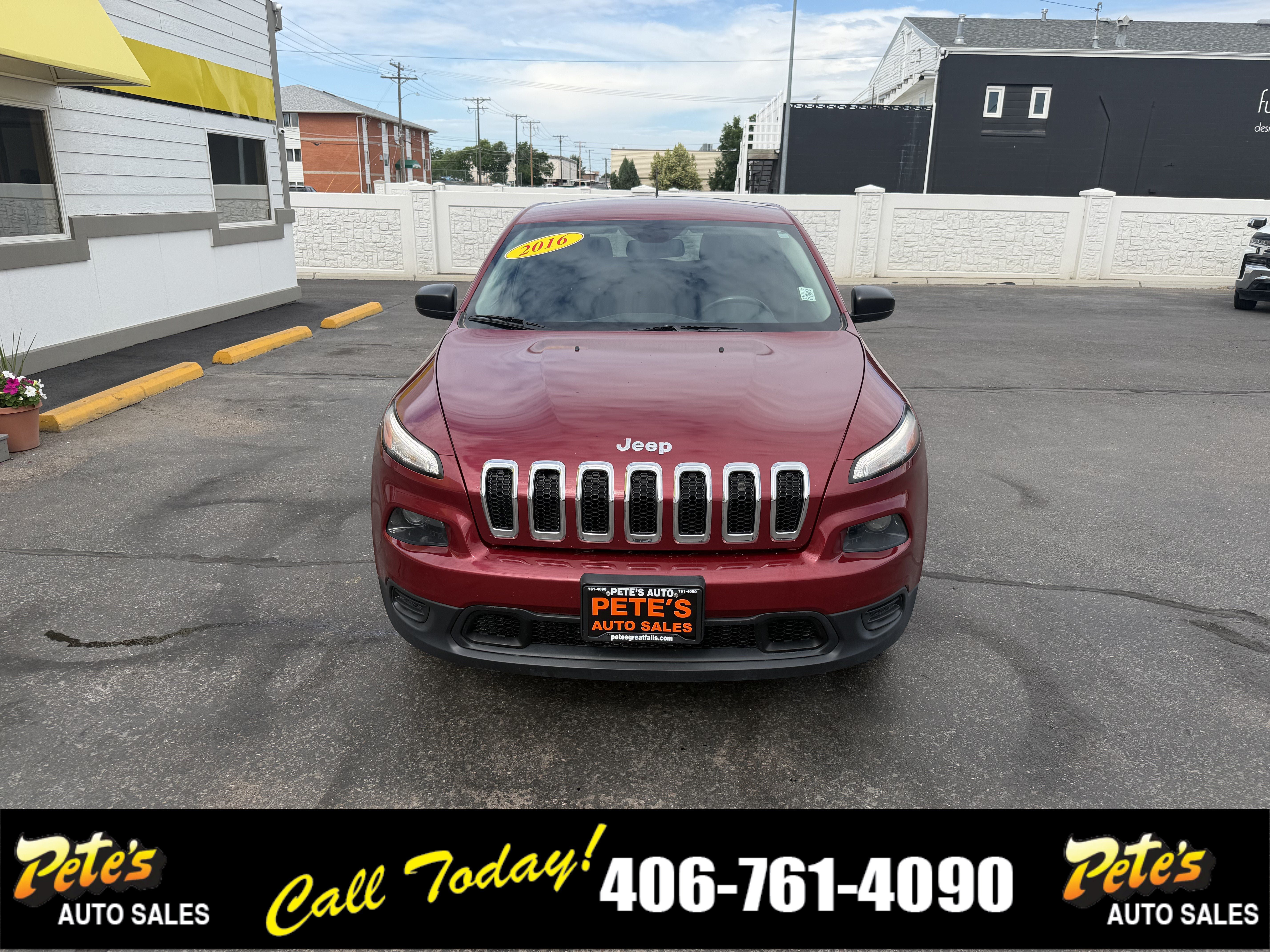 Used 2016 Jeep Cherokee Sport w/ Cold Weather Group AWD/4WD image 6