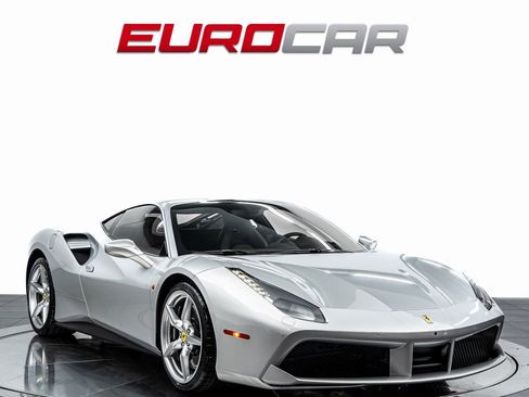 Used 2016 Ferrari 488 GTB image 7