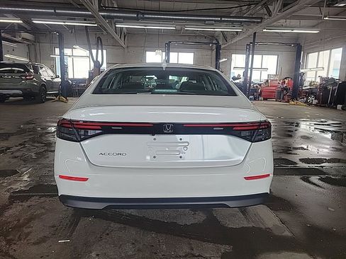 Used 2024 Honda Accord EX image 4