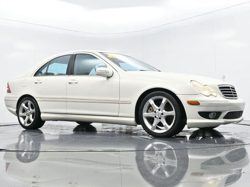 Used 2007 Mercedes-Benz C 230 Sedan image 37