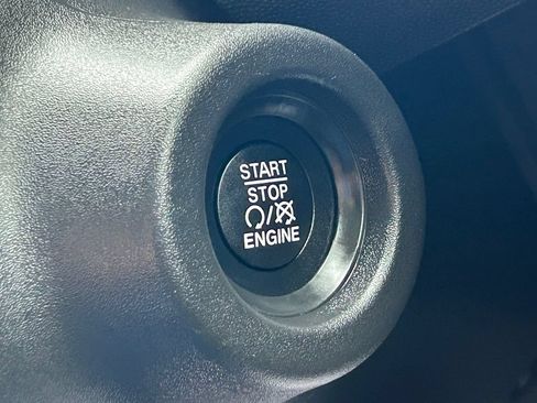 Used 2024 RAM ProMaster 2500 FWD image 21