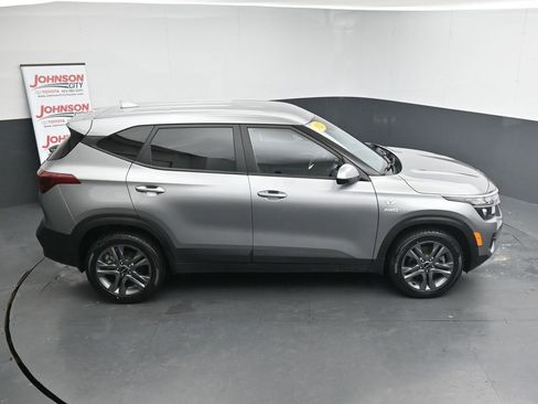 Used 2023 Kia Seltos LX image 33