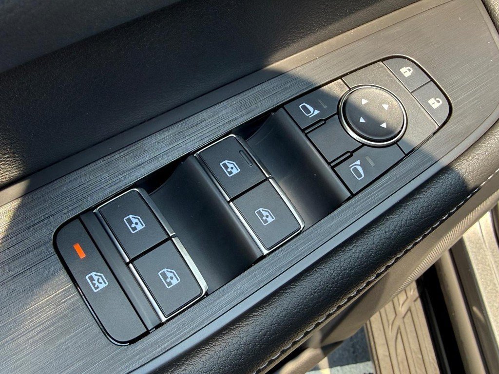 Used 2026 Nissan Armada SV AWD/4WD image 11