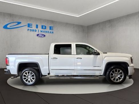 Used 2016 GMC Sierra 1500 Denali w/ Enhanced Driver Alert Package AWD/4WD image 15