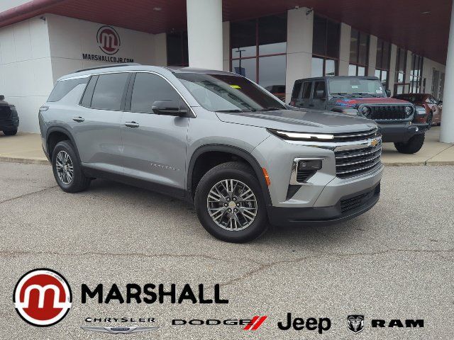 Used 2024 Chevrolet Traverse LT FWD image 1