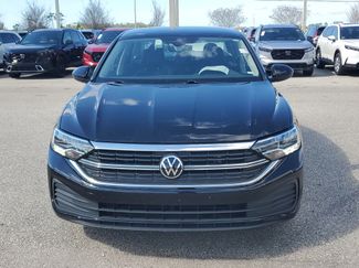 Used 2024 Volkswagen Jetta SE video 2