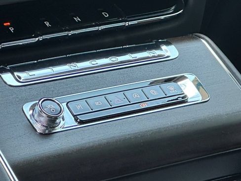 Used 2025 Lincoln Aviator Reserve w/ Equipment Group 201A AWD/4WD image 28