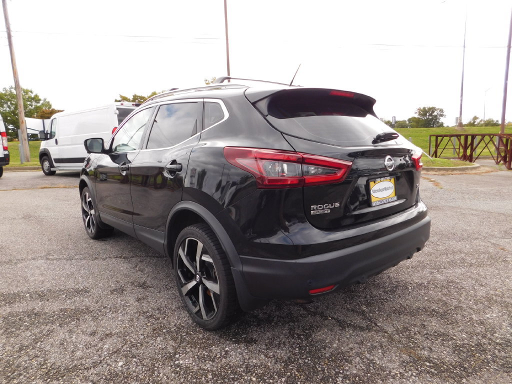 Used 2021 Nissan Rogue Sport SL FWD image 7