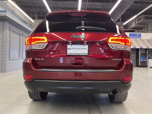Used 2018 Jeep Grand Cherokee Laredo image 6