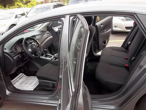Used 2019 Nissan Sentra S FWD image 6