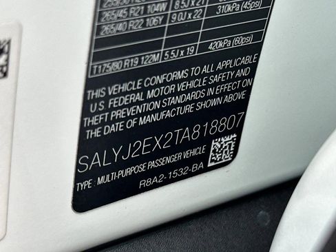 Used 2026 Land Rover Range Rover Velar S AWD/4WD image 37