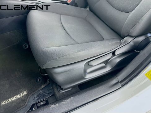 Used 2022 Toyota Corolla LE image 27