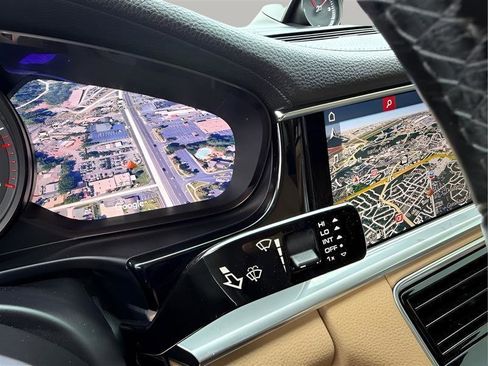 Used 2018 Porsche Panamera 4 image 56