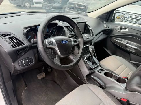Used 2014 Ford Escape SE w/ Equipment Group 201A FWD image 9