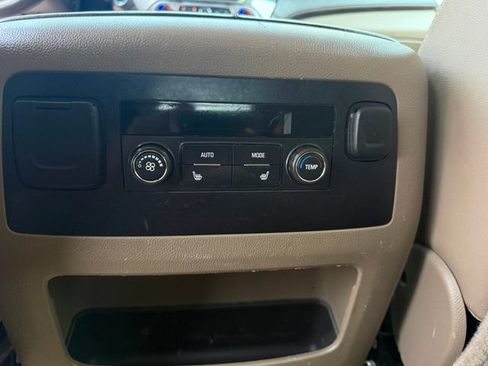 Used 2015 Chevrolet Tahoe LT w/ Luxury Package AWD/4WD image 9