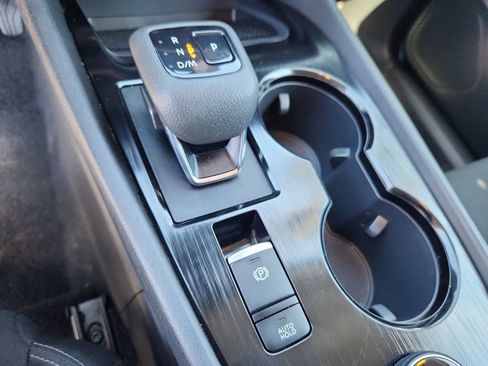 Used 2024 Nissan Rogue S image 21