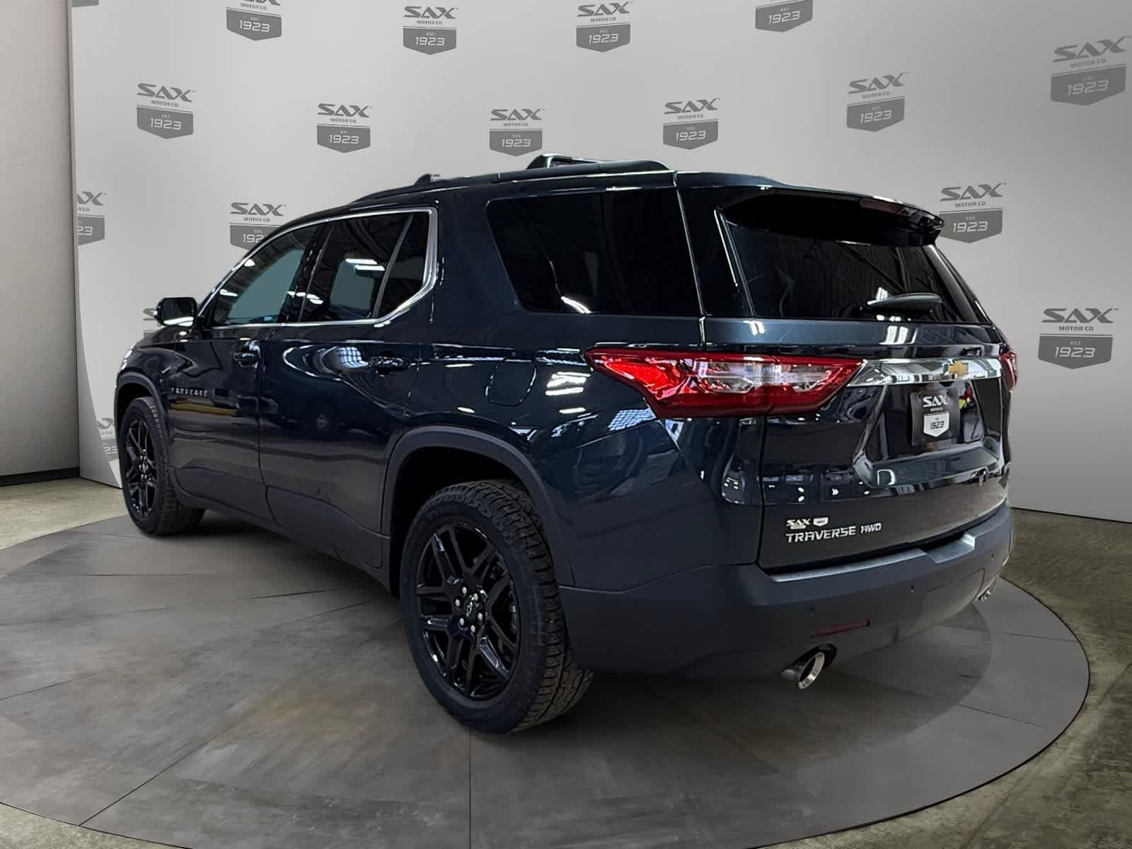 Used 2020 Chevrolet Traverse LT AWD/4WD image 3