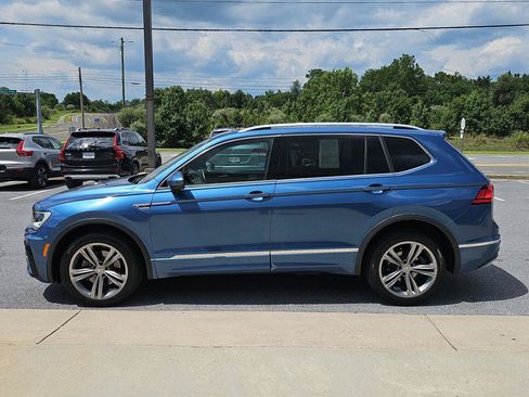 Used 2019 Volkswagen Tiguan SEL R-Line AWD/4WD image 4