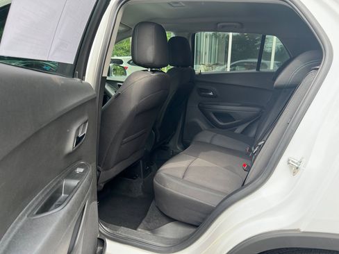 Used 2015 Chevrolet Trax LT image 10