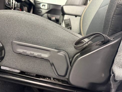 Used 2024 Jeep Wrangler Unlimited image 26