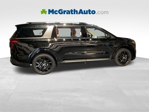 New 2026 Kia Carnival SX FWD image 3