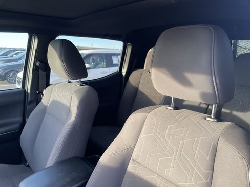 Used 2017 Toyota Tacoma SR image 22