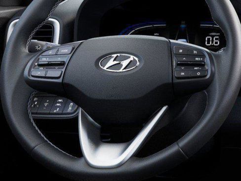 New 2025 Hyundai Venue SEL image 15