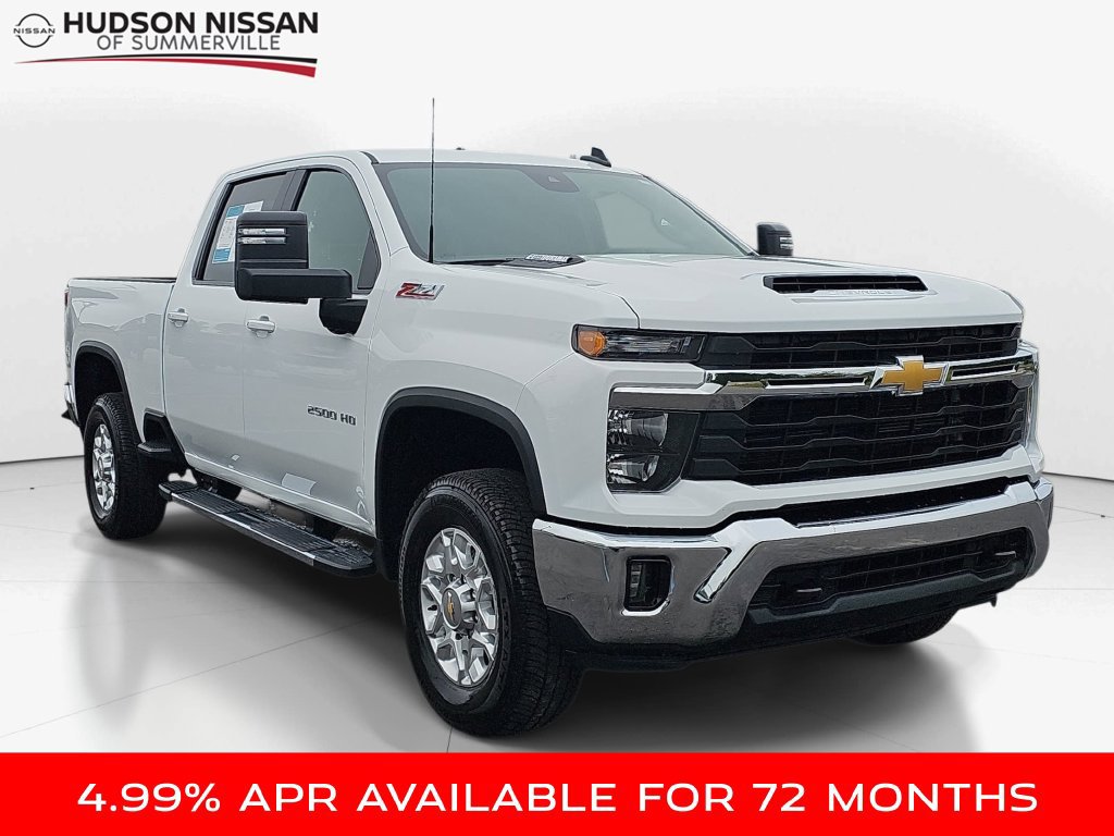 Used 2026 Chevrolet Silverado 2500 LT AWD/4WD image 3