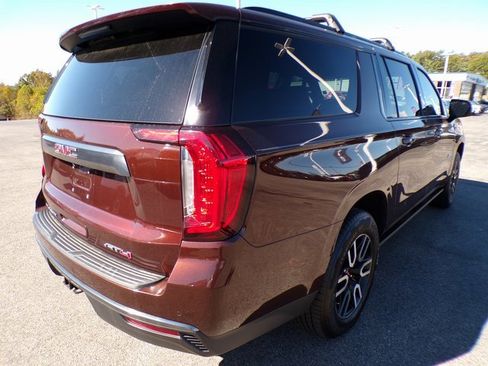 Used 2023 GMC Yukon XL AT4 w/ AT4 Premium Plus Package image 4
