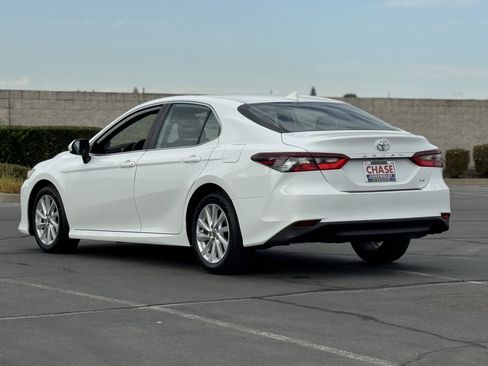 Used 2023 Toyota Camry LE image 5