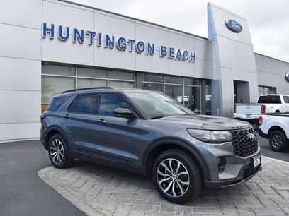 New 2025 Ford Explorer ST-Line w/ Premium Package