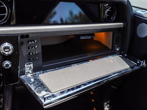 Used 2010 Rolls-Royce Phantom Coupe RWD image 45