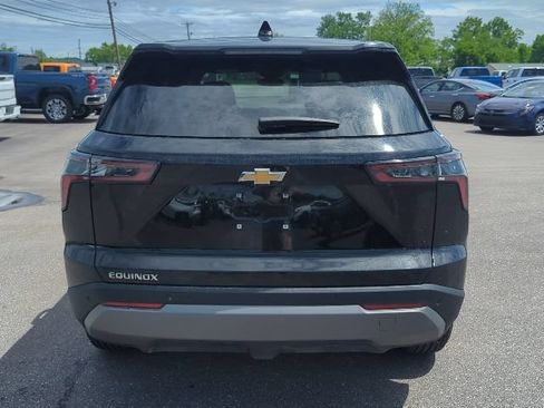 Used 2026 Chevrolet Equinox LT AWD/4WD image 28
