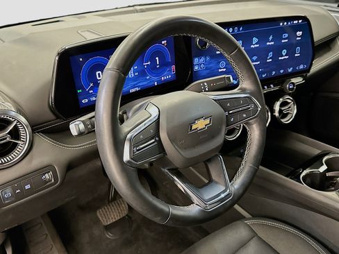 Used 2024 Chevrolet Blazer EV LT AWD/4WD image 18
