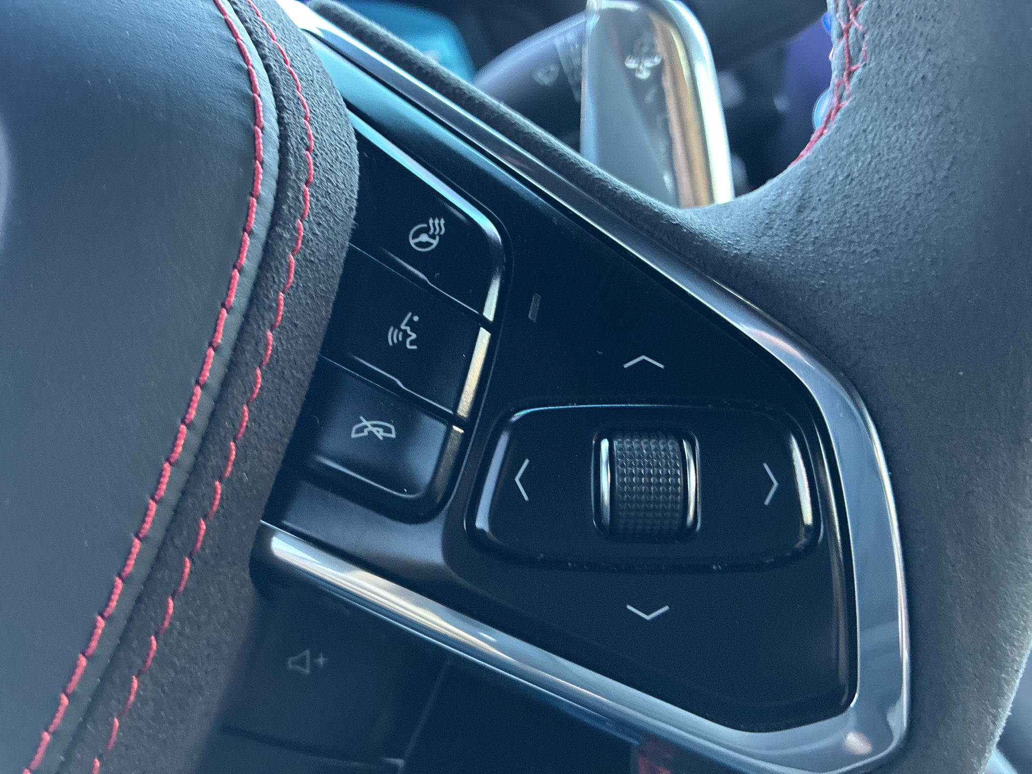Used 2023 Chevrolet Corvette Stingray Premium Cpe w/ Z51 Performance Package RWD image 31