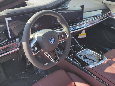 New 2026 BMW i7 xDrive60 w/ M Sport Package RWD image 3