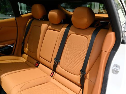 Used 2024 Aston Martin DBX AWD/4WD image 35