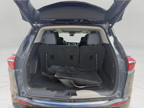 Used 2018 Buick Enclave Essence w/ LPO, Luxury Package FWD image 25