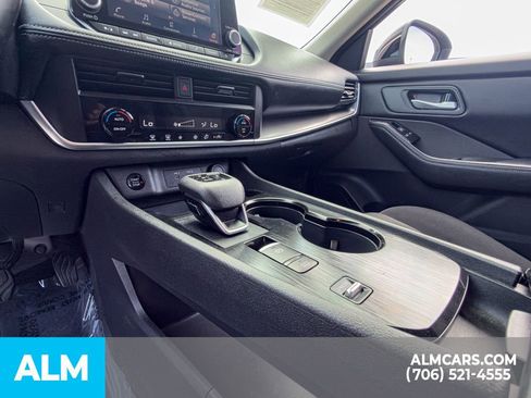 Used 2025 Nissan Rogue SV image 22