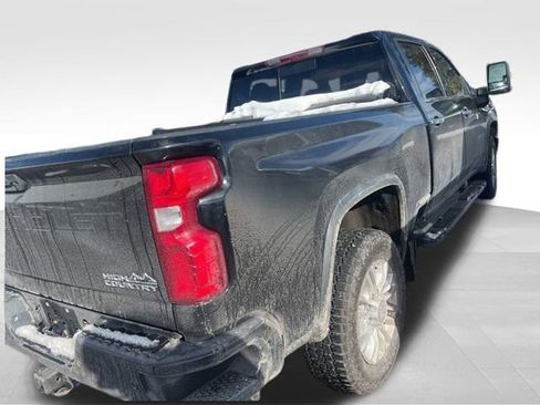 Used 2023 Chevrolet Silverado 3500 High Country image 12