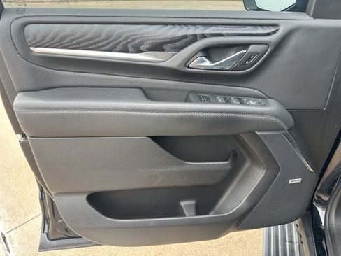 Used 2022 GMC Yukon Denali RWD image 13